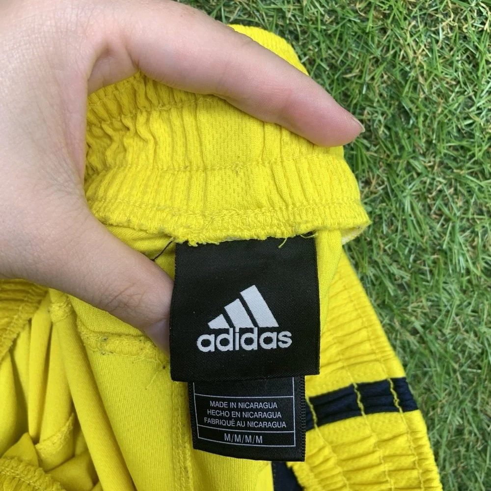 Michigan Wolverines adidas Shorts Mens Medium Yellow Drawstring Sportswear